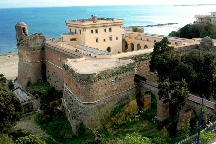 Guest House Tra Cielo E Mare Nettuno Kültér fotó